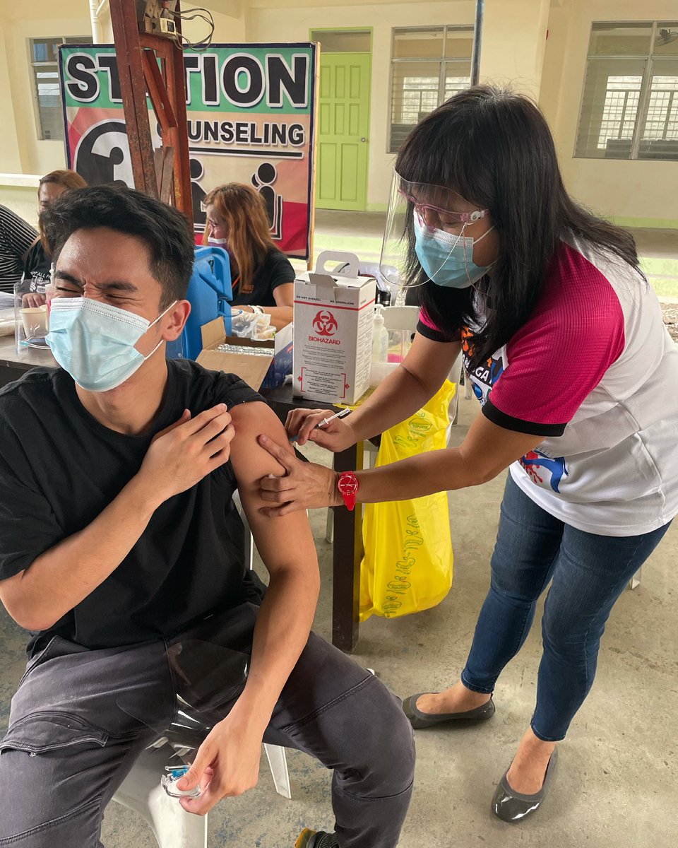 davidlicauco's tweet photo. Vaccines are effective 🙏🏻 I highly encourage everyone to sign up at their LGUs to get their shot. We can beat COVID together https://t.co/zVB76XgtA5