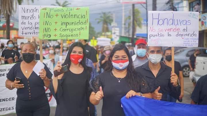 MarcosCriadoLp1's tweet photo. El cambio político ético que precisa Honduras viene impulsado por las matriarcas y lideres feministas hondureñas. Todos somos Honduras. https://t.co/JQRfkT3Kxb