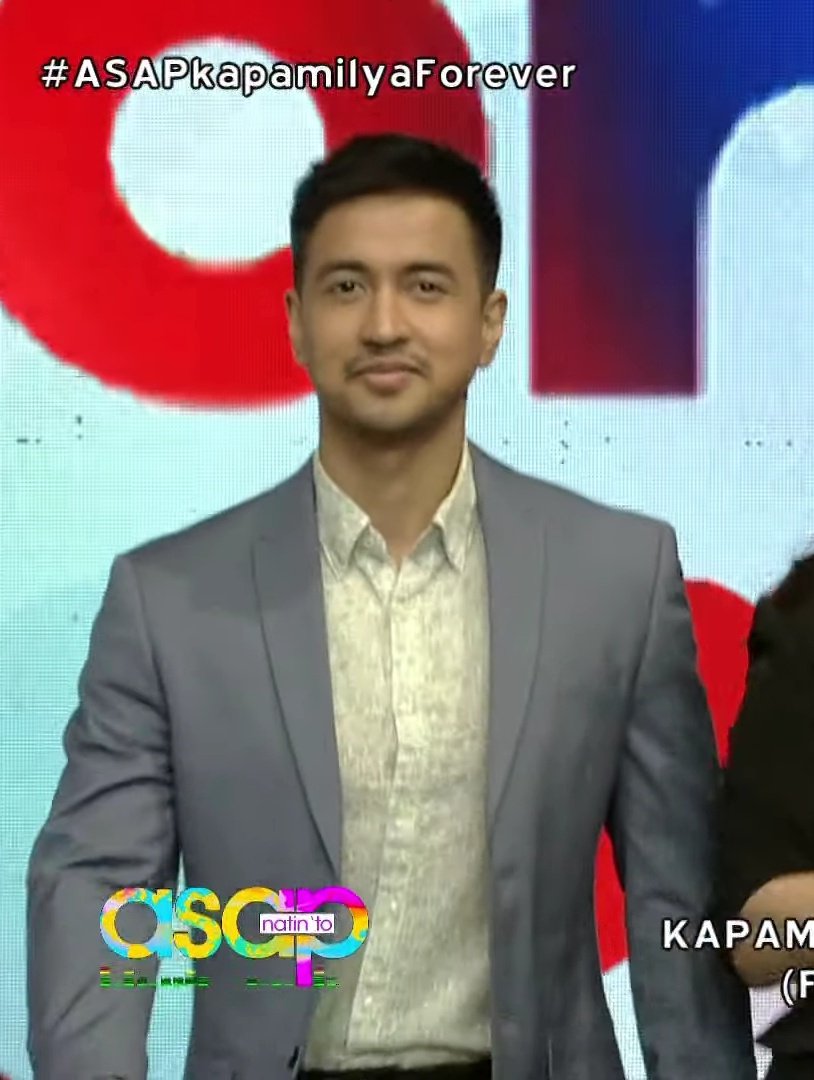 itsToniye's tweet photo. Hi RKANE!!! @itsJaneOineza @rkbagatsing ❤️💚💙
 #ASAPNatinTo https://t.co/TwLroYFZ5a