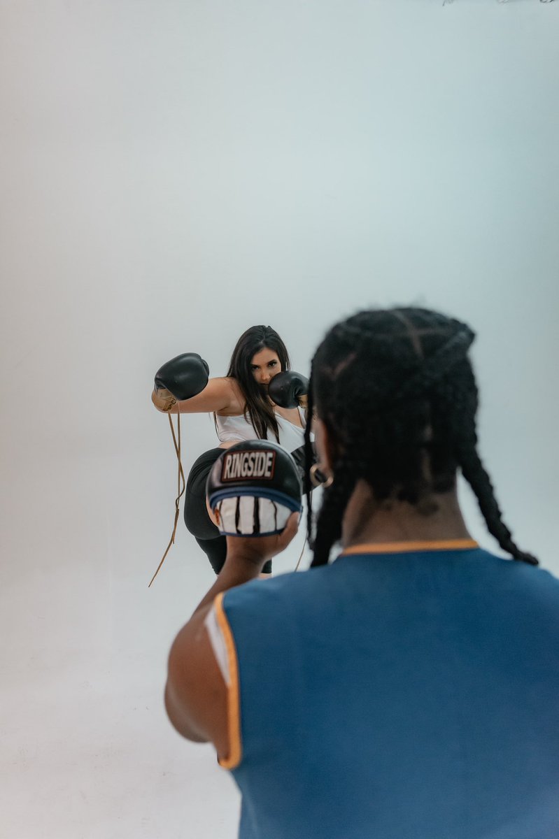 TheChrisAl3x's tweet photo. 🚧Bout to kick me to Heavens gates smh 🥊 🥾
#TIFA : @jesshessbebe 🥊🏋🏻♀️💋
#CLOUT : @thechrisal3x ⚡️🧠🌀
#INTERRUPTEDCAREERPLAN #ICP
#staybehindtheyellowtape🚧 #allmycolumnsfall🏛 #FF7
#CLOUTSTRIFE #MUSICVIDEO #misfitforever777🌀 https://t.co/JkBpwejPUW