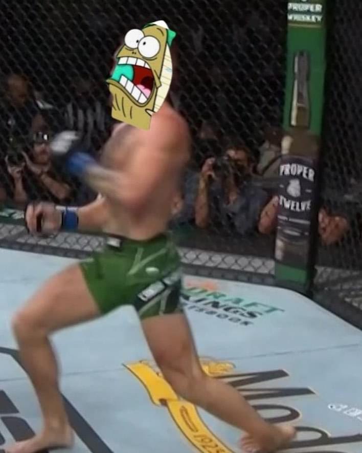 chrisjiggz46's tweet photo. Conor broke his ankle? Wtf #conorvsdustin #ufc264 https://t.co/o27ZVaWTJV