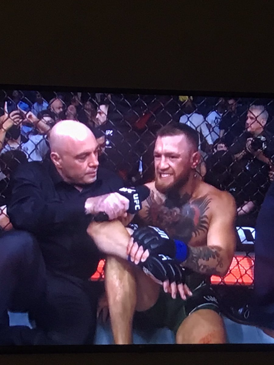 ratstack's tweet photo. Joe Rogan takin the piss #UFC264 https://t.co/XKT0r1twZE