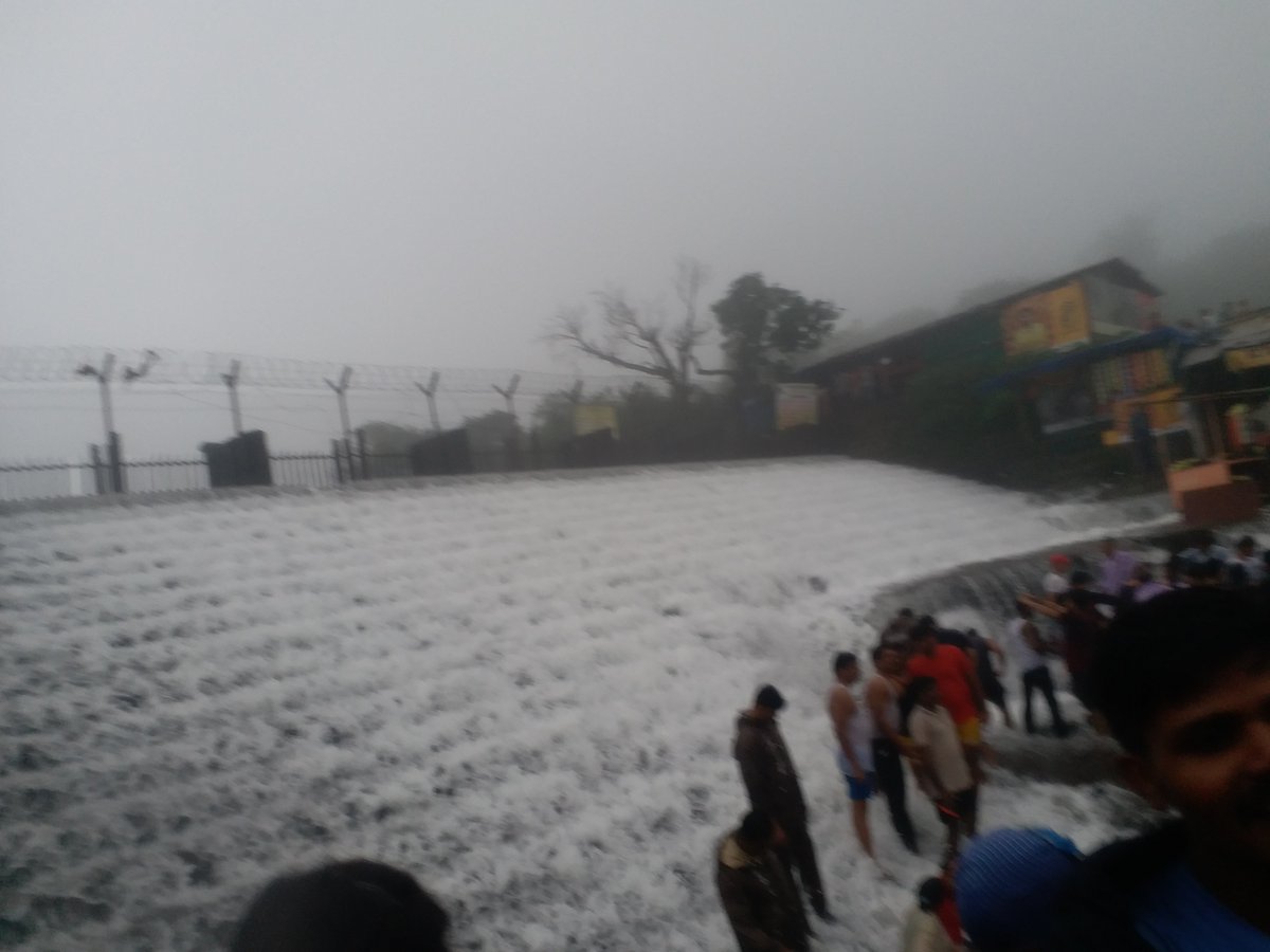 AdityaV09830934's tweet photo. @NindaTurtles @ANI This is the same place!! Bt now is not the ryt tym.

August end me esa hota hai.. basically mid monsoon me the dam overflows !! and many more waterfalls https://t.co/vtvRYY51Q8