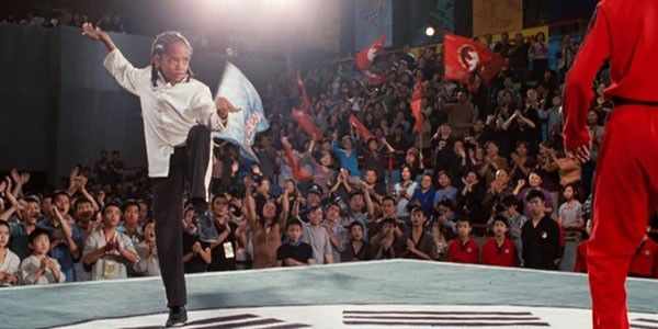 Cartahennes's tweet photo. What Connor McGregor would've done if the fight continued LMAOOOOO #UFC264 https://t.co/sDSEpRXLfY