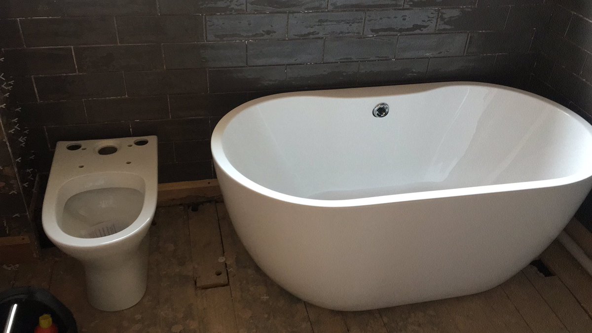Work in progress #plumbing #plumber #bathroom #newbathroom #bath #toilet #victorianbathroom #shower #water #h20 #hertfordshire #watfort #hemelhempstead #stalbans #stevenage #uk #england #GreatBritain