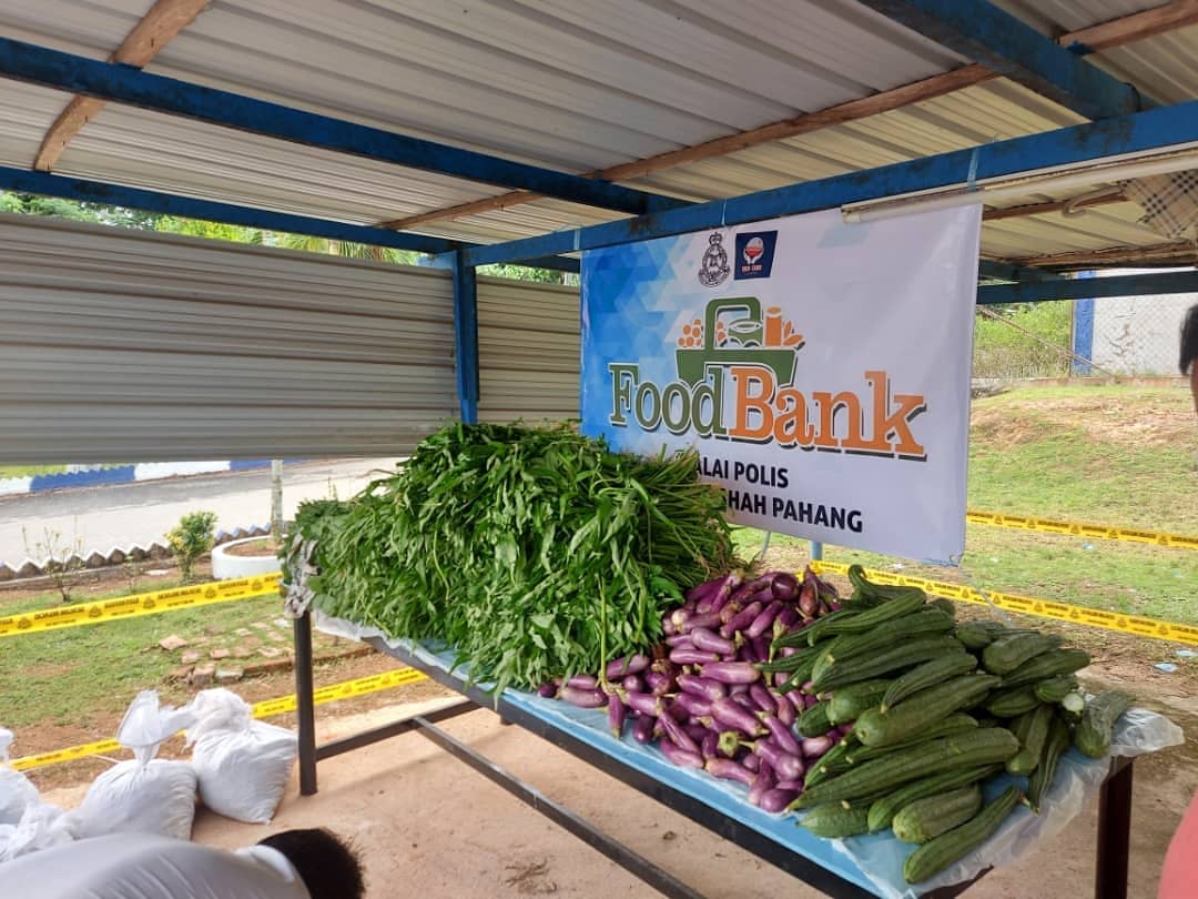 UnitenK's tweet image. Foodbank@Balai Polis Muadzam Shah
10 Julai 2021 (Sabtu)

Kali ini Uni10 Care membekalkan sayuran segar antaranya sawi, petola, kangkung dan terung hasil sumbangan pihak Pasaraya Pantai Selamat Muadzam Shah.

Jom menyumbang:

Uni10 Care
06064010024104
Bank Islam Malaysia Berhad
