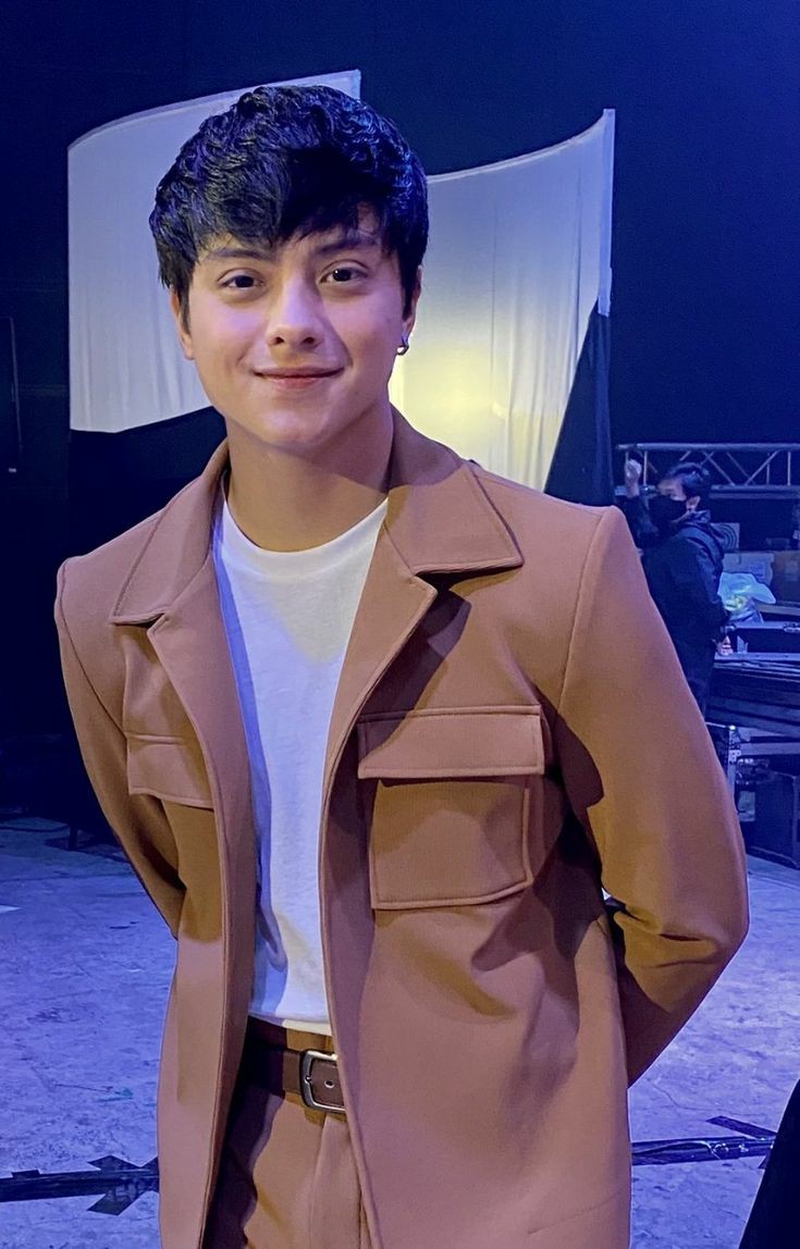 mayengthoughts's tweet photo. RETWEET, QRT AND/OR REPLY:

✨ DJP Stands WithABSCBN ✨ https://t.co/4YMM3tlYFe