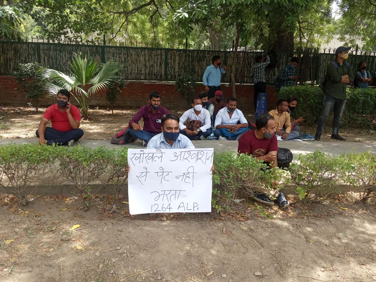 AjaySha42756737's tweet photo. Sir plz ab to corona case km ho gye h sb open ho rha h kripya hm 1264 Nr Alps ki bhi majboori smjho 2 saal se intejaar kr rhe h training ka ab to 16 July se start kra do plz #StartNRALPTraining_16July @AshwiniVaishnaw @GM_NRly @CPO_NR @RailMinIndia https://t.co/5cNioPbDbL