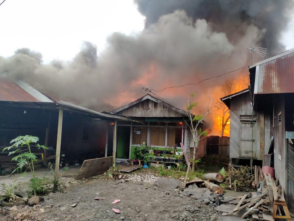 Minggu (11/7) sekitar pukul 10.00 wita,terjadi musibah kebakaran di Jl.Barito,Loajanan.

#samarinda