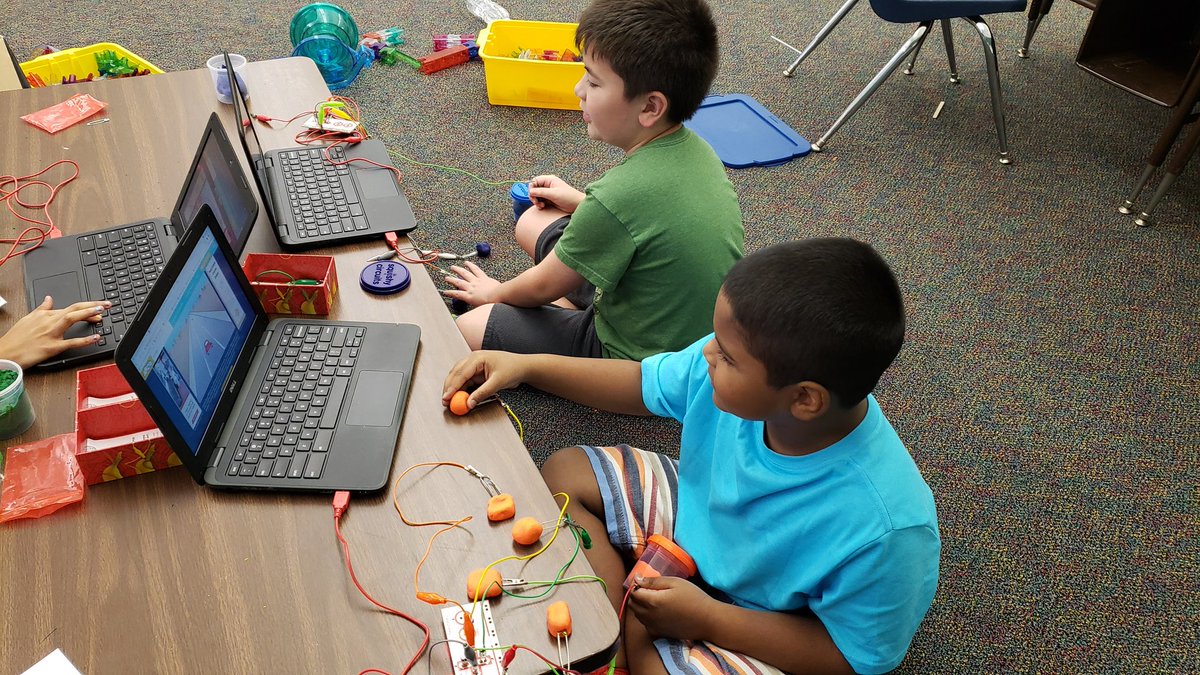 newmank02's tweet photo. Makey Makey Game Controllers at Sunrise 21st Century Enrichment Summer School @MCPS_Sunrise @MarionCountyK12 @JRivera_edu https://t.co/wtkOJaVYxn