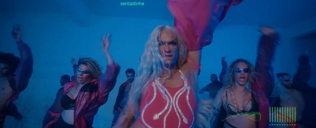 ORaphaelComPH's tweet photo. eu sei que a referência dessa cena de #sentadinhamacia da @liaclarkoficial é i'm a slave 4 u
mas quando assisti
eu só pensei em overprotected https://t.co/Vr4zKWgx9p