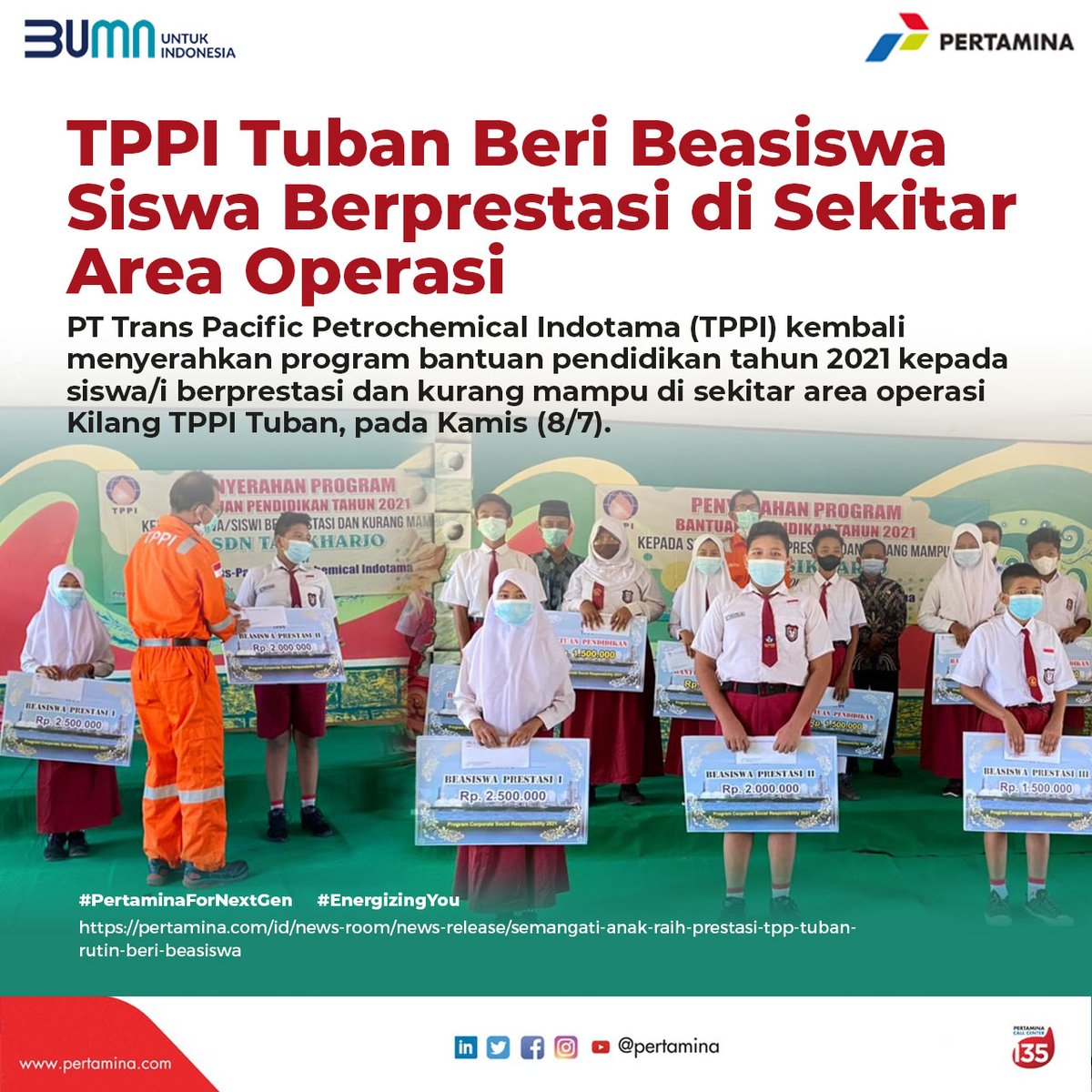 pertamina's tweet photo. Pertamina melalui TPPI memberikan bantusan pendidikan berupa beasiswa untuk siswa/i berprestasi mulai SD hingga program D3 untuk lulusan SMA/SMK di sekitar area operasi TPPI Tuban
https://t.co/iQryZBkYYf
Semangat menuntut ilmu, adik-adik!π§βπ
#PertaminaForNextGen
#EnergizingYou https://t.co/TMU34X0rDe