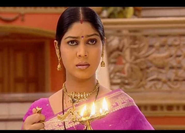 kahaanighargha2's tweet photo. Fans waiting for long 6years to relive the story of adarsh bahu Parvati . Please consider  appeal. WE WANT KAHAANI GHAR GHAR KII ON HOTSTAR. #UploadKahaaniGharGharKiiOnHotstar @ektarkapoor @BTL_Balaji @DisneyPlusHS @hotstar_helps @StarPlus @starindia @ShwetaKawaatra @DisneyIndia https://t.co/fWaf2TSJDm
