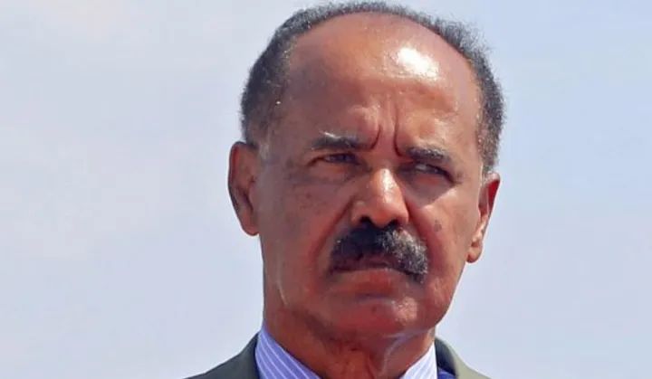 seyuom4's tweet photo. The dictator of Eritrea is 30 years oldThe country has no free press, no parliamentThere is no elected presidentThere is no ultimate militaryMany civilian politicians have been arrested and deportedThis dictator does not end thereHe entered Tigray and killed many civiliansTigray https://t.co/UC1LRATyHY