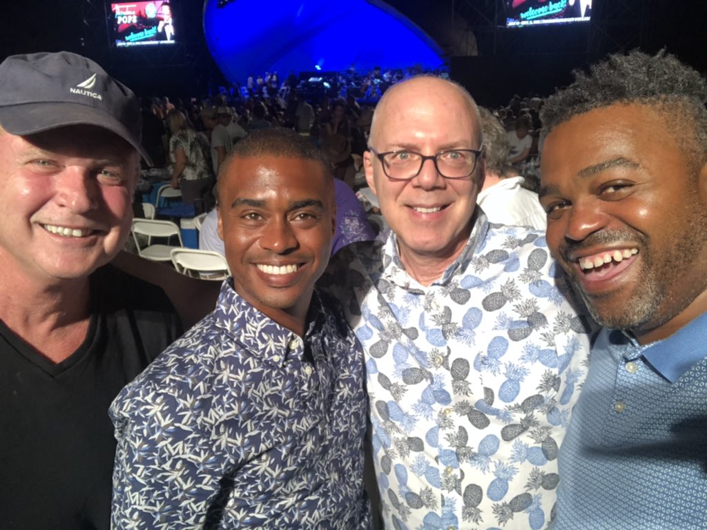 larryhygh's tweet image. Fun #Motown musical evening with the #PasPops dedicated to the late, legendary, Mary Wilson of the Supremes! Marilyn McCoo and Billy Davis, Jr. and Thelma Houston were amazing! One of our #OmegaPsiPhi #ZetaTau scholarship recipients, Cole Brown, conducted the Star Spangled Banner