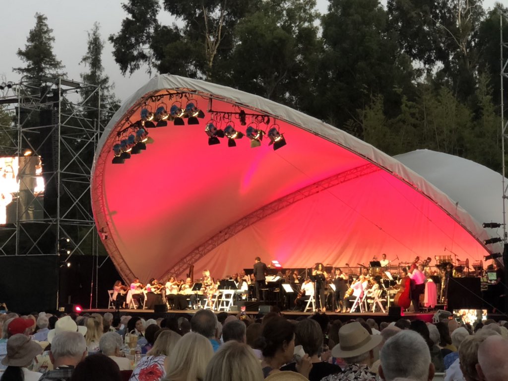 larryhygh's tweet image. Fun #Motown musical evening with the #PasPops dedicated to the late, legendary, Mary Wilson of the Supremes! Marilyn McCoo and Billy Davis, Jr. and Thelma Houston were amazing! One of our #OmegaPsiPhi #ZetaTau scholarship recipients, Cole Brown, conducted the Star Spangled Banner