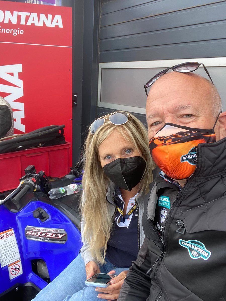 Some coaching from <a href="/TimCoronel/">Tim Coronel</a> isn’t that bad😉 <a href="/gtmasters/">ADAC GT Masters</a> @CPZtweets Q2 at 11.00!!