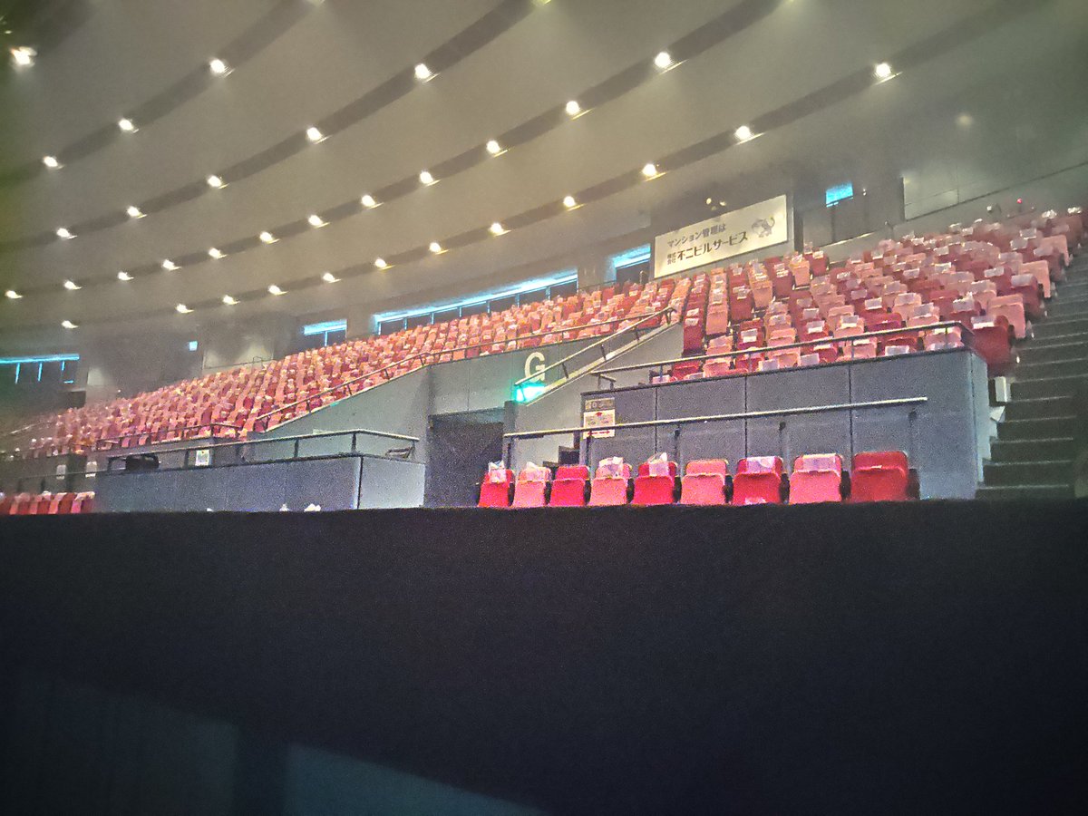 Linus Van Pelt على تويتر 右側の花道 ライブ中の田村さん目線ですね