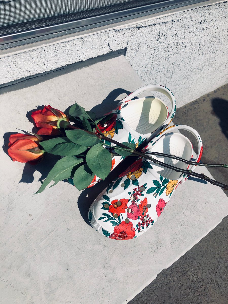 moonflowervibes's tweet image. #GETINTOITYUH 🧡🍊