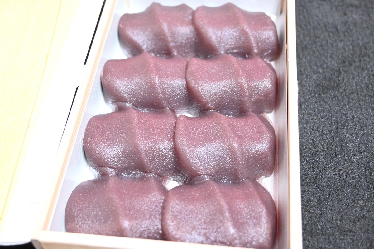 Pokemon_Poncho's tweet photo. これから焼肉行くの
誰か止めて(一個食べた😋😋 https://t.co/0k8V9cV2Bq