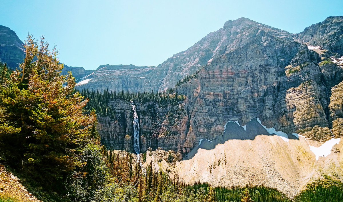 View of beautiful waterfall during my hike to Crypt lake 🤩🤩🤩

What do you think? 🤩🌷🌻💙

#worldtravelgram #hikinggirls #hikinglocations #mountaincycling s🌄🌲 #mountaindiaries #travelreels #travelecuador #traveltheworld🌍 #traveltip #cheaptravels #travelitaly🇮🇹 #travelfrance