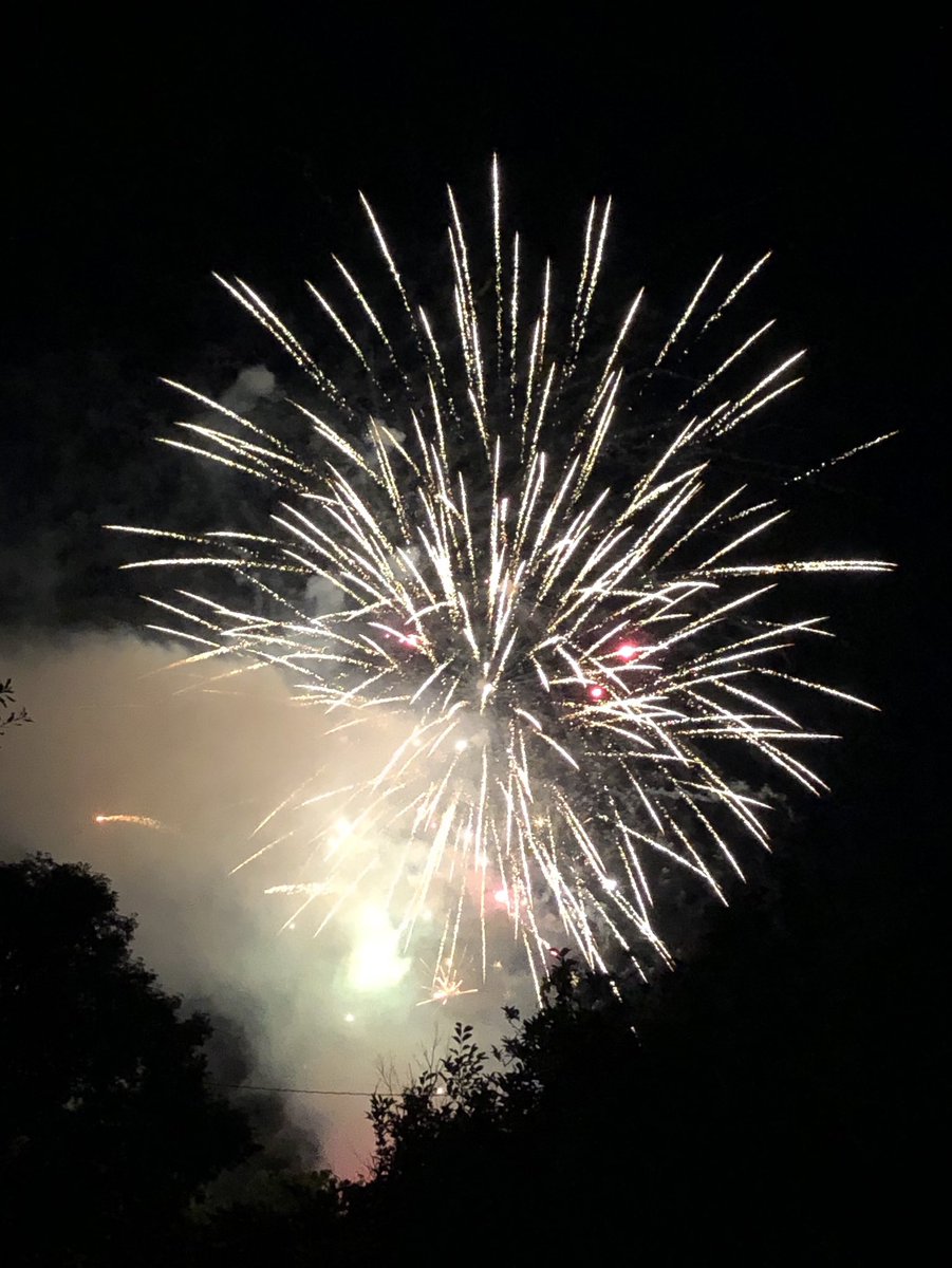 Littlebitoheavn's tweet photo. Fireworks in Cave Spring, GA tonight.  It was so good to see their return after they were cancelled last year. 
#Fireworks #CaveSpringGA #IndependenceDayWeekend #HappyIndependenceDay https://t.co/aQWDvHes1g