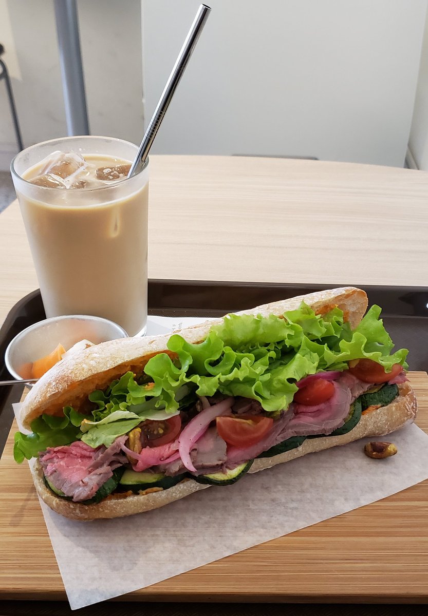 umauma1987's tweet photo. 『クラフトサンドイッチ』という初めて見る単語に釣られて入店しましたが、ボリュームあって美味しいわ😋
#CRAFTSANDWICH #今池 https://t.co/Au5hEdB7xP