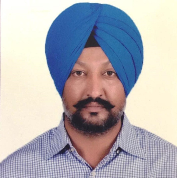 JagbaniOnline's tweet photo. ਬਾਬਾ ਬਕਾਲਾ : ਬਲਾਕ ਸੰਮਤੀ ਮੈਂਬਰ ’ਤੇ ਮੋਟਰਸਾਈਕਲ ਸਵਾਰ ਲੁਟੇਰਿਆਂ ਨੇ ਚਲਾਈਆਂ ਗੋਲੀਆਂ
https://t.co/RdU5i6KiTp
#BabaBakala #Loot #BlockSamitiMember #Firing https://t.co/BY0kcSm70D