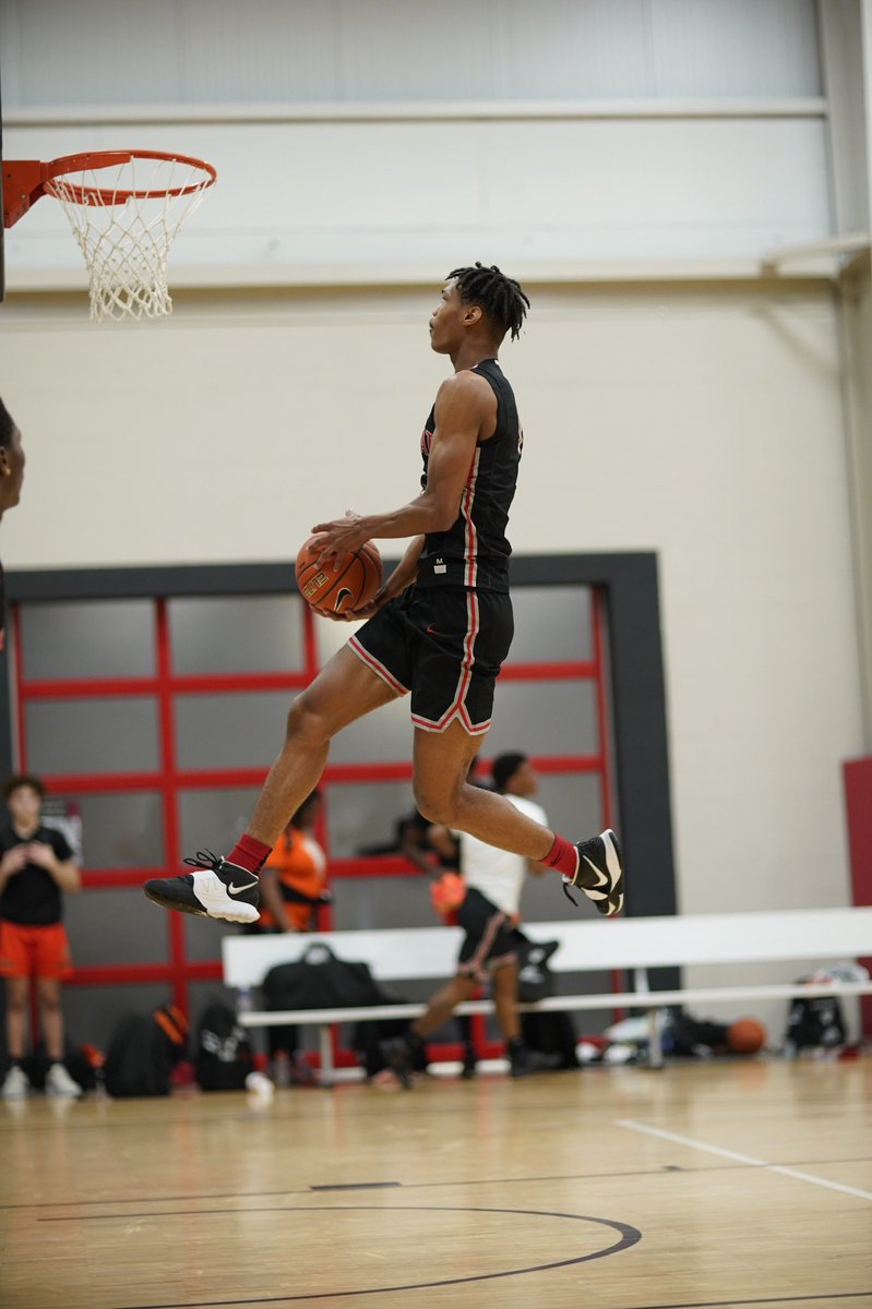 BowenArrowPhoto's tweet photo. @indyheatgymrats had a pretty sweet warm-up show. #CloudWalking https://t.co/NXXOjX6Bcw