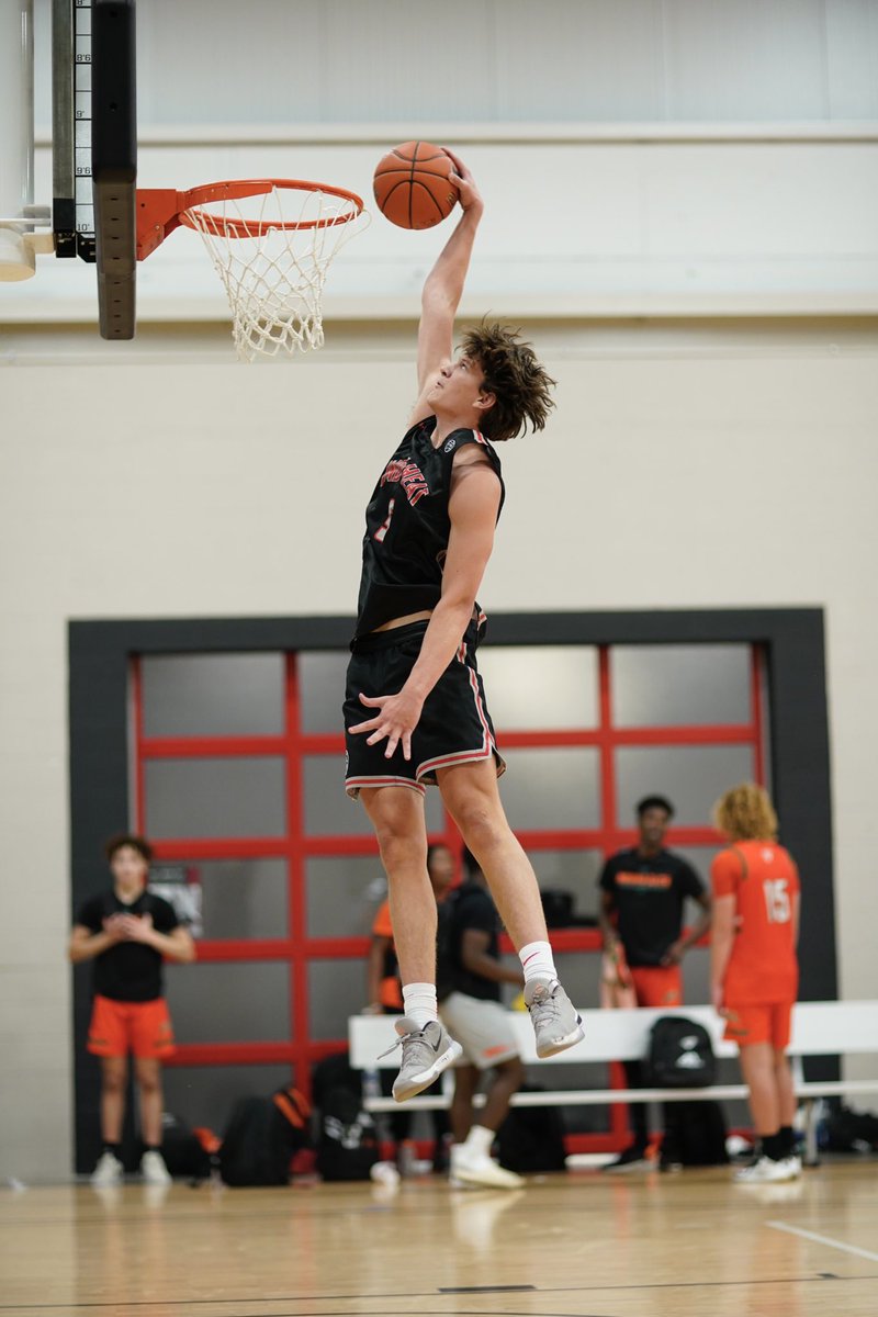 BowenArrowPhoto's tweet photo. @indyheatgymrats had a pretty sweet warm-up show. #CloudWalking https://t.co/NXXOjX6Bcw