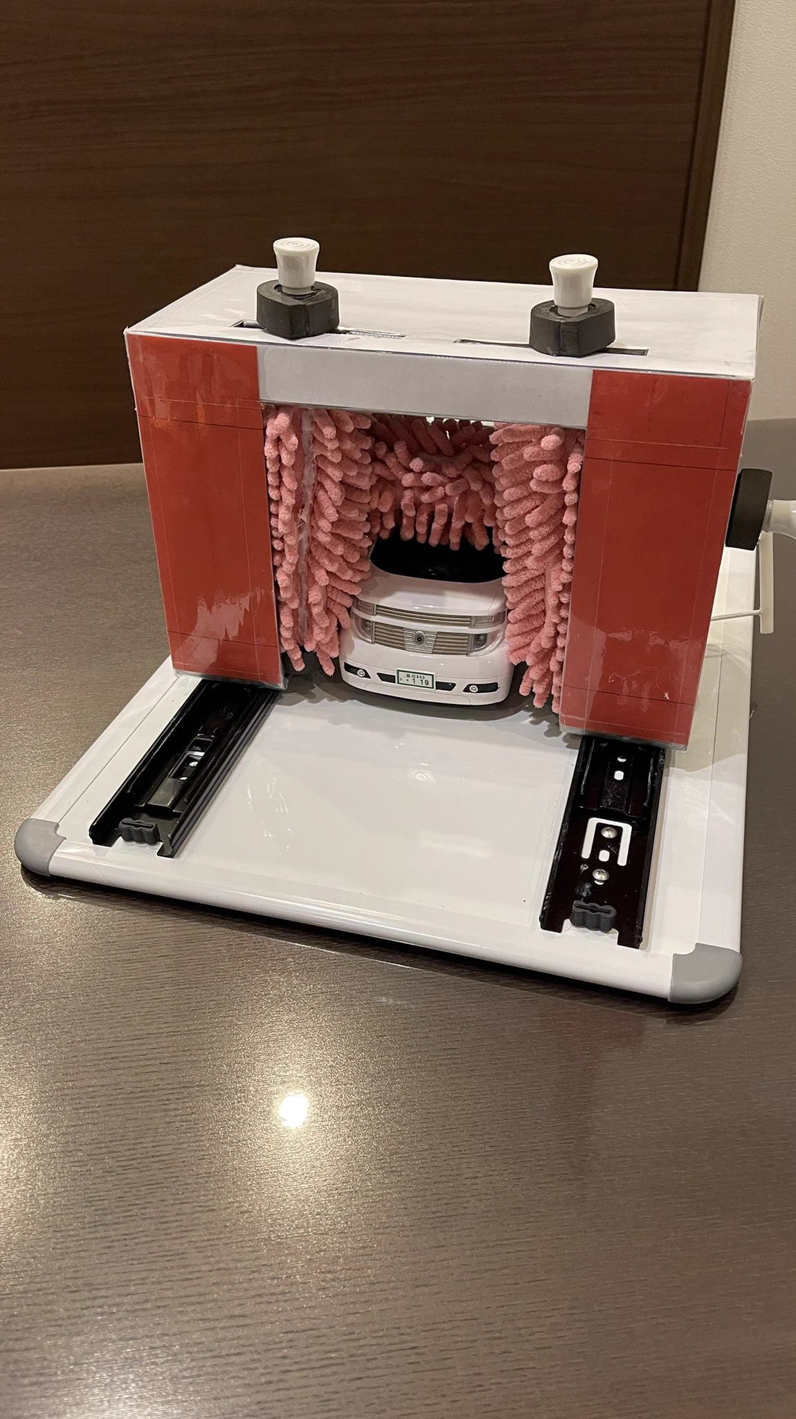 洗車機が好きな息子にせがまれて自作してみた！苦労の末なんとか完成！