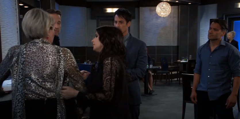 antigonea's tweet photo. Sam in family mode.. Even tho we rarely (if ever) see her with Nik, you could feel the affection she has for him in the way she kept contact with him physically. She knew Ava was hurting him. And the way she took charge of Auntie-Sam at her best. #Sante #Nava #JustAustin #GH https://t.co/MT79DRkGoj