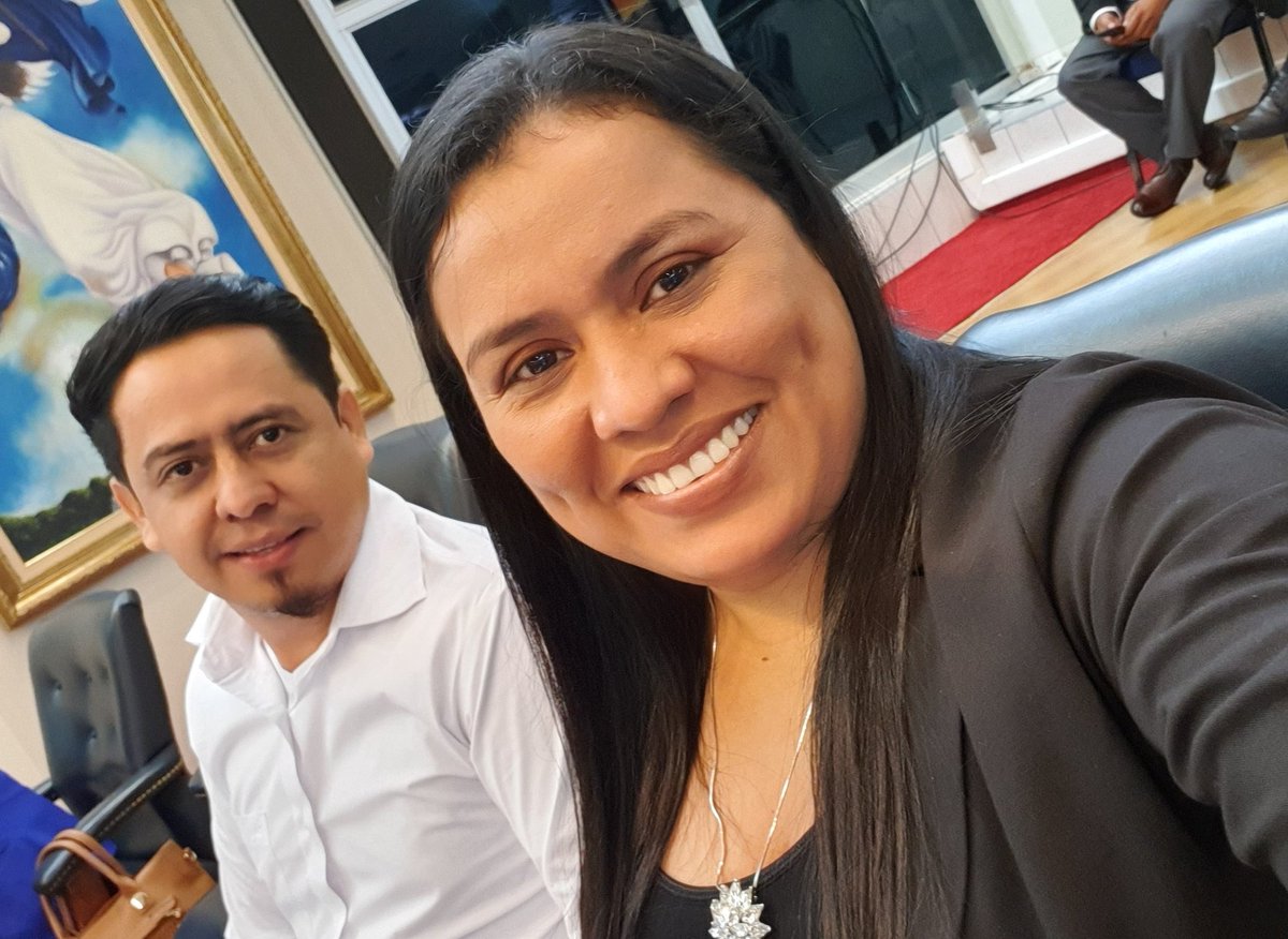 marlenifunes_sv's tweet photo. Excelente elección para ser jefe de fracción del @gpfmln saludos compañero @JaimeGuevaraSV https://t.co/8YPJER0Kr5