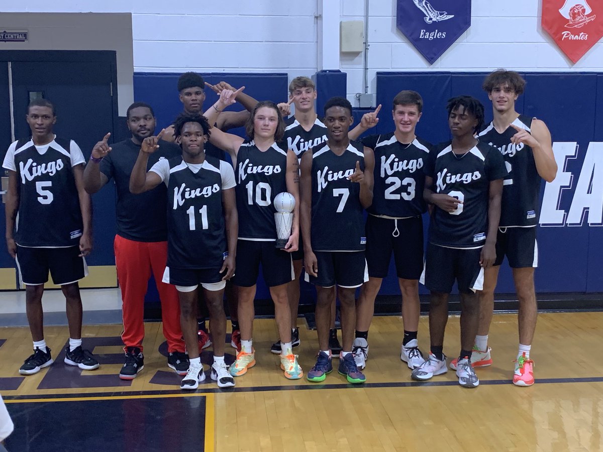 ErnestHarris40_'s tweet image. 🏆💪🏽🏀