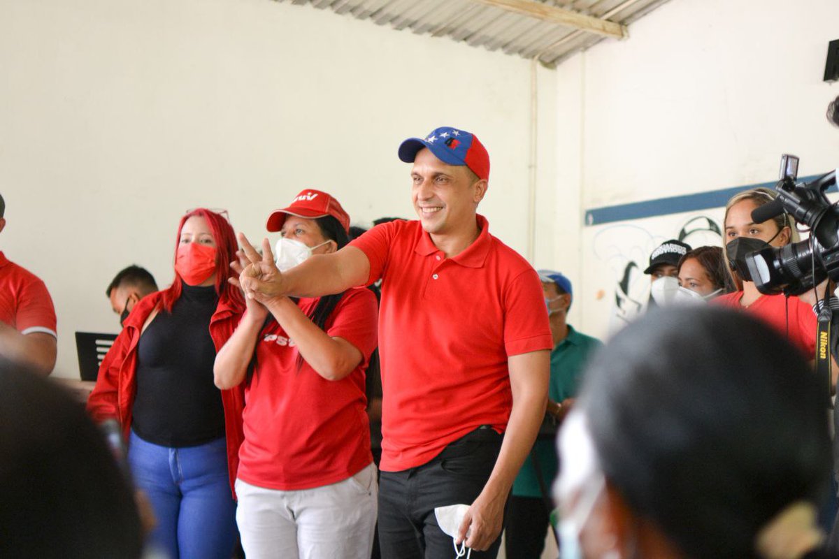 'En el gobierno siempre debemos buscar niveles superiores de eficiencia.“ - Hugo Chávez

#SucreQuiereAEdwin #FirmezaPatriótica #Sucre #Cumaná @NicolasMaduro @dcabellor @PartidoPSUV @TareckPSUV #SucreSeResteaConEdwin @Sucre_ve @sucre247 @GUERILLA_Cumana