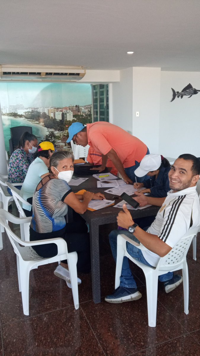 JesusNoriegaVP's tweet photo. Reunión de trabajo del equipo de VP García en el Estado Nueva Esparta,verificando movilizadores y padrón electoral con nuestro candidato Martín Rojas #VoluntadPopular #NuevaEsparta #García #Elecciones2021 #AlfredoDiaz #Gobernador #MartinRojas #Alcalde #UnidadSuperior https://t.co/LCRxFOV30Q