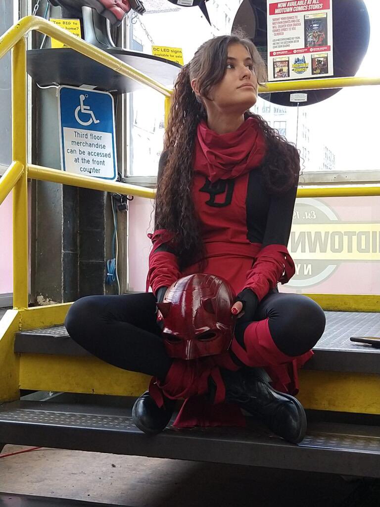 GothamGeekGirl's tweet photo. #Daredevil #elektra @MidtownComics @zdarsky @MChecC @MikeHawthorne ⚔️❤️ #marvelcomics #elektracosplay #daredevilcosplay Loving This Daredevil Run @Marvel https://t.co/kRRhbo7iCw