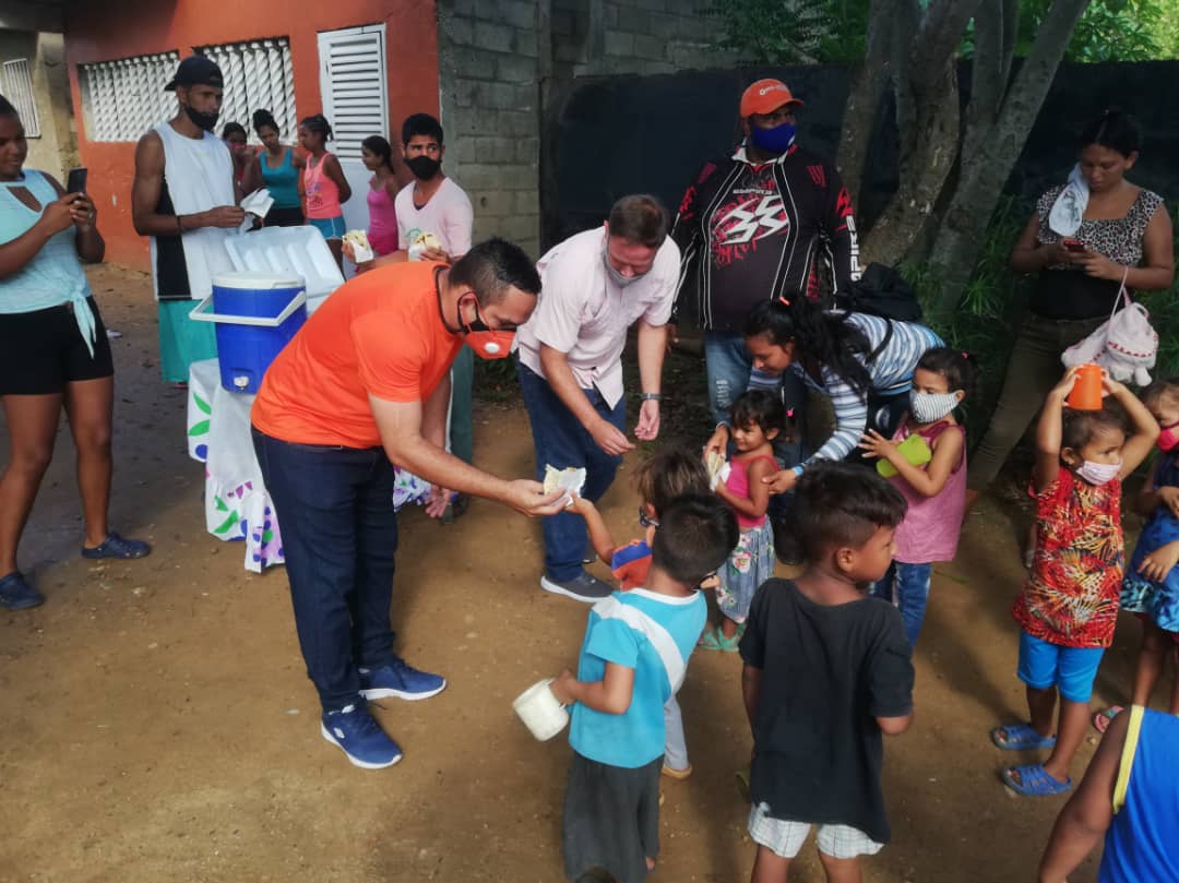 JesusNoriegaVP's tweet photo. Hoy dimos inicio a nuestro programa social #DesayunoconVoluntad, pudimos contribuir con la alimentación y bienestar de los niños de la Comunidad Las Tunas Municipio Mariño #Porlamar Vamos con todo! #VoluntadPopular #Mariño #Unidad #Elecciones2021 #LeynyAlcaldesa #JesusNoriega https://t.co/E7GyCE6v9o