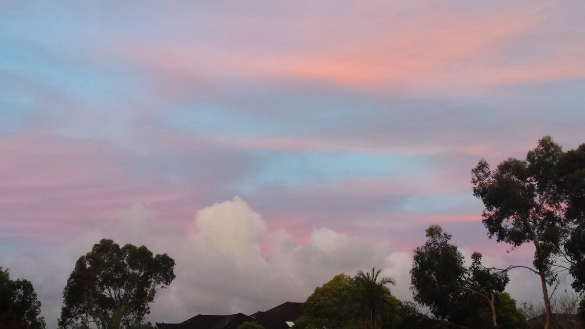 Clouds 

#Windowviews #Colorofclouds
#Sydneyskies