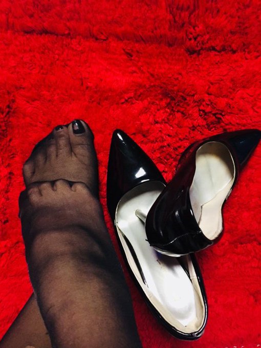 Learn your place submit everything to me! Follow my orders give in live that fantasy being under my feet😎<a href="/tag/footfetish"class="tags"><span>#footfetish</span></a><a href="/tag/whips"class="tags"><span>#whips</span></a><a href="/tag/findom"class="tags"><span>#findom</span></a><a href="/tag/femalesupremacy"class="tags"><span>#femalesupremacy</span></a><a href="/tag/humiliation"class="tags"><span>#humiliation</span></a>