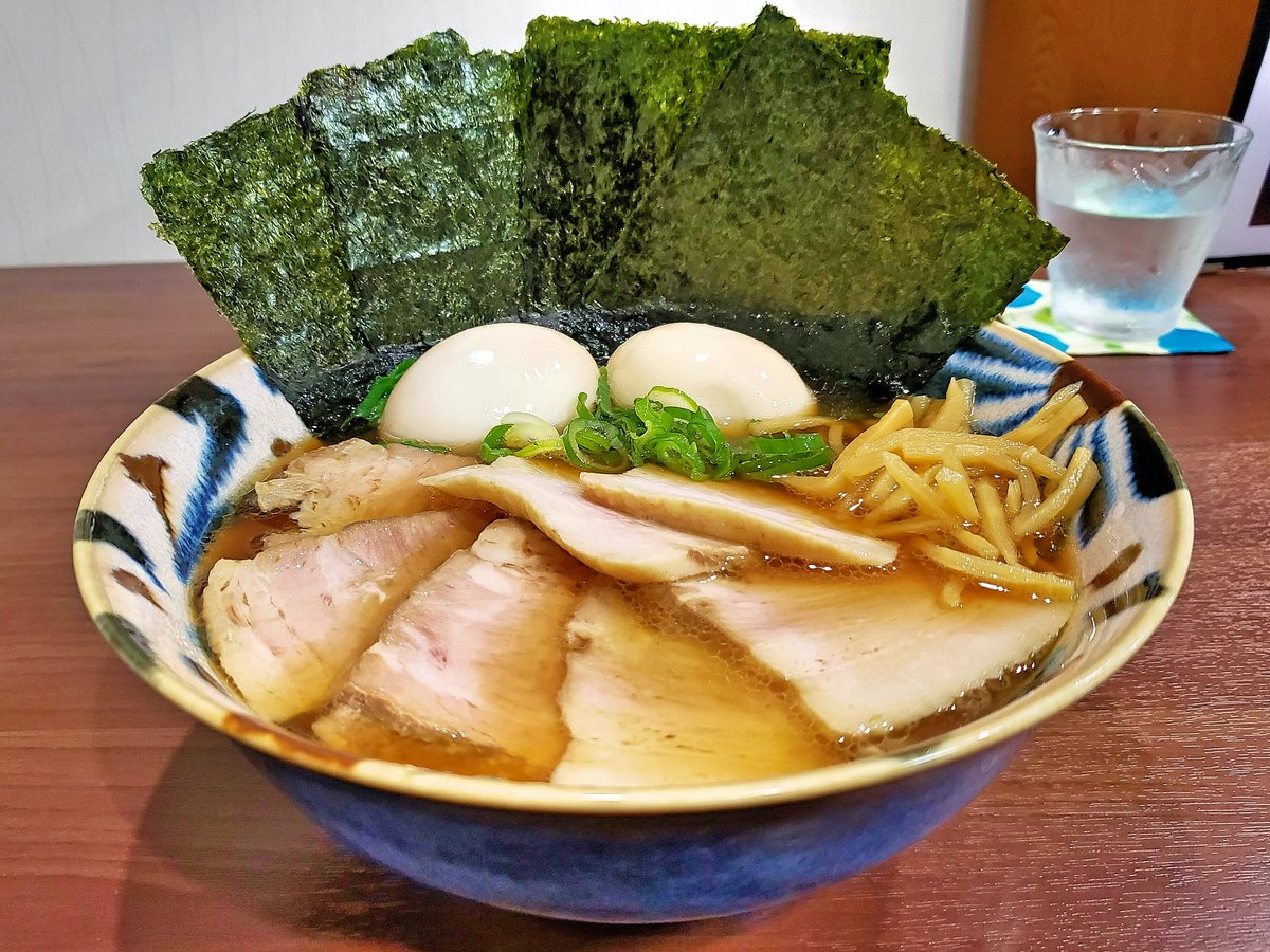 BIGENDKUN's tweet photo. 今更ながらの初訪問🍜
漢は、朝からチャーシューメン。
ドキドキとワクワクの完全に上をいく絶品朝ラー💯
残念ながら、本日を持ちまして、喜多方に行く理由がなくなりました。
そうだろ！！
#ThaiGinger #キタカタ弍special https://t.co/G0hOrXZgYW