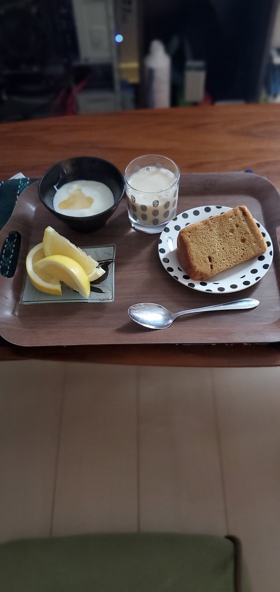 Jing 今日の朝食 京王八王子駅近くにある Bon Mu ボン ムー さんのシフォンケーキ頂いたので朝食にしました 初めて食べましたがおいしかったです O ぜひ食べてみてください Bon Mu 東京都八王子市明神町2 26 13 T Co Sdddwuj3mp