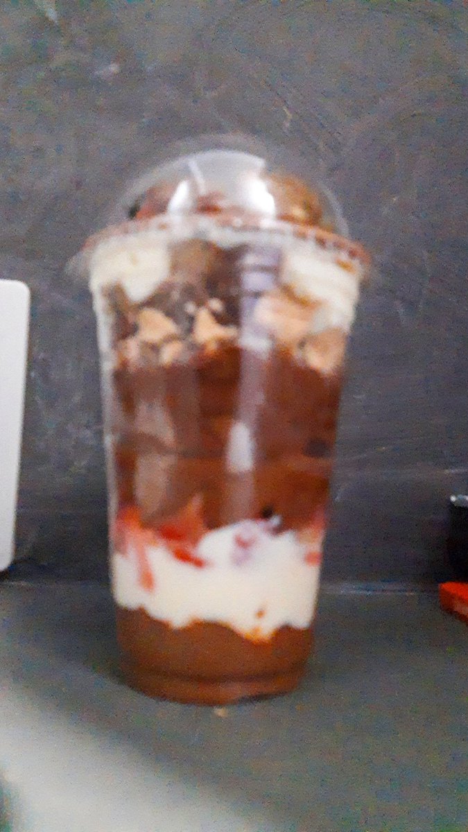 ogabesilvz's tweet photo. Jantinha de hoje porém queria que o mo pagasse, aí me toquei que não tem mo, é só eu lascado e fudido e descontado minhas frustrações na comida.
#yakisoba #evida https://t.co/loPRxSnThi
