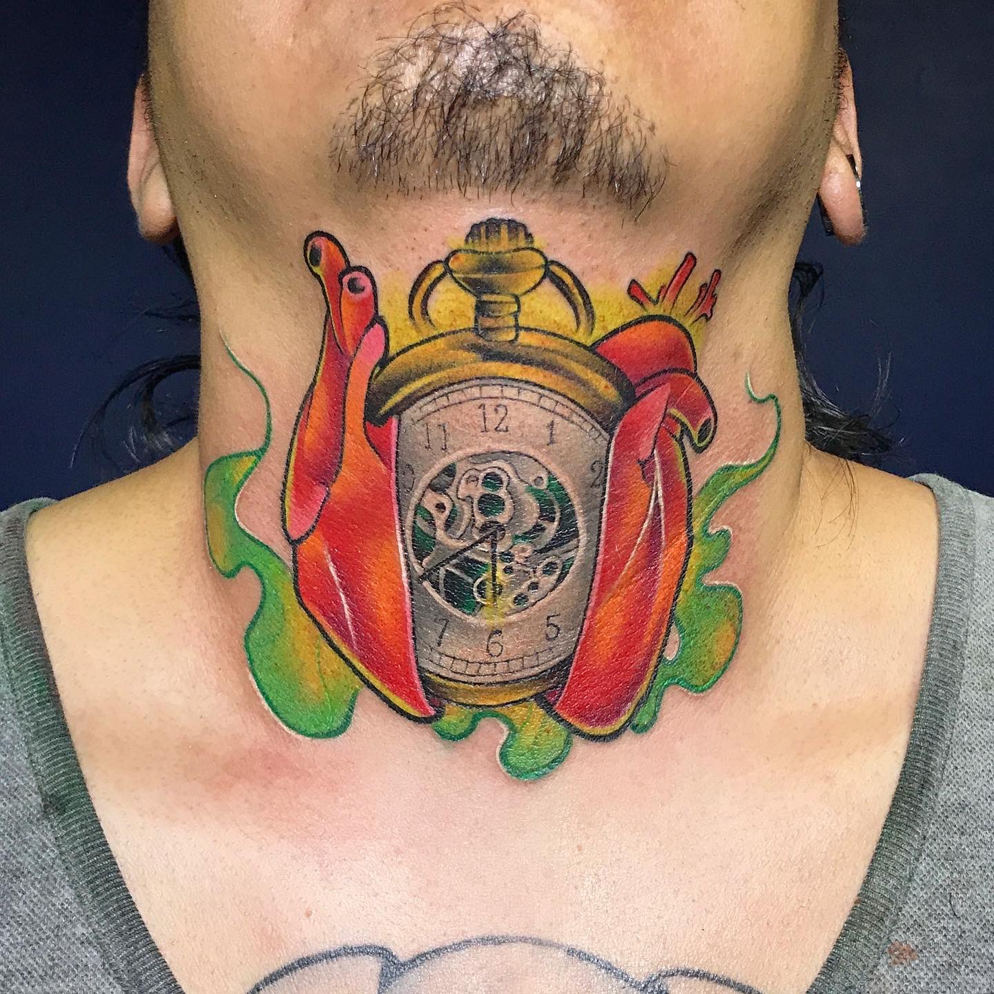 Tatuajes de reloj en el cuello new arrivals