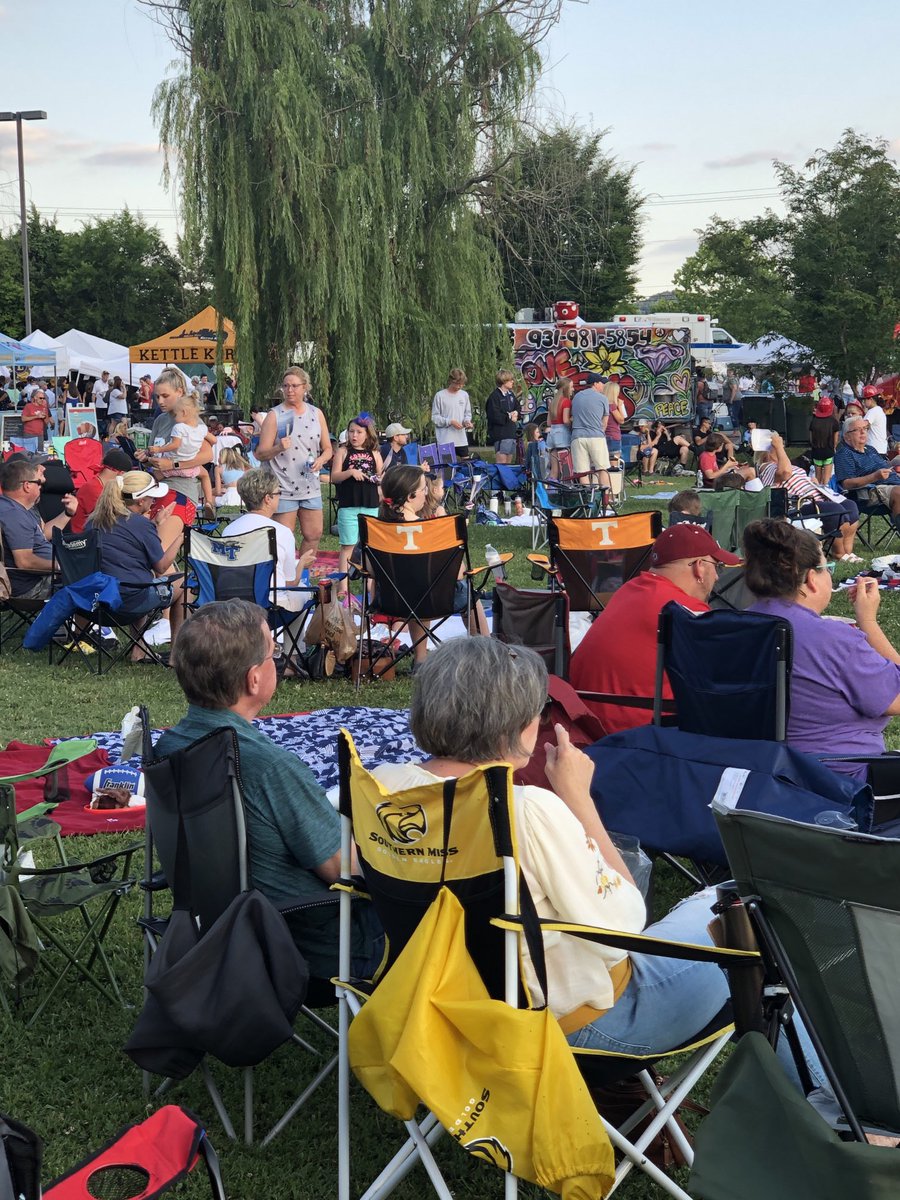 randycdavistbc's tweet photo. Happy Fourth Celebration (on the 3rd)! I love small town TN! #Nolensville #WaitingForFireworks! https://t.co/tuo5bXgEX3