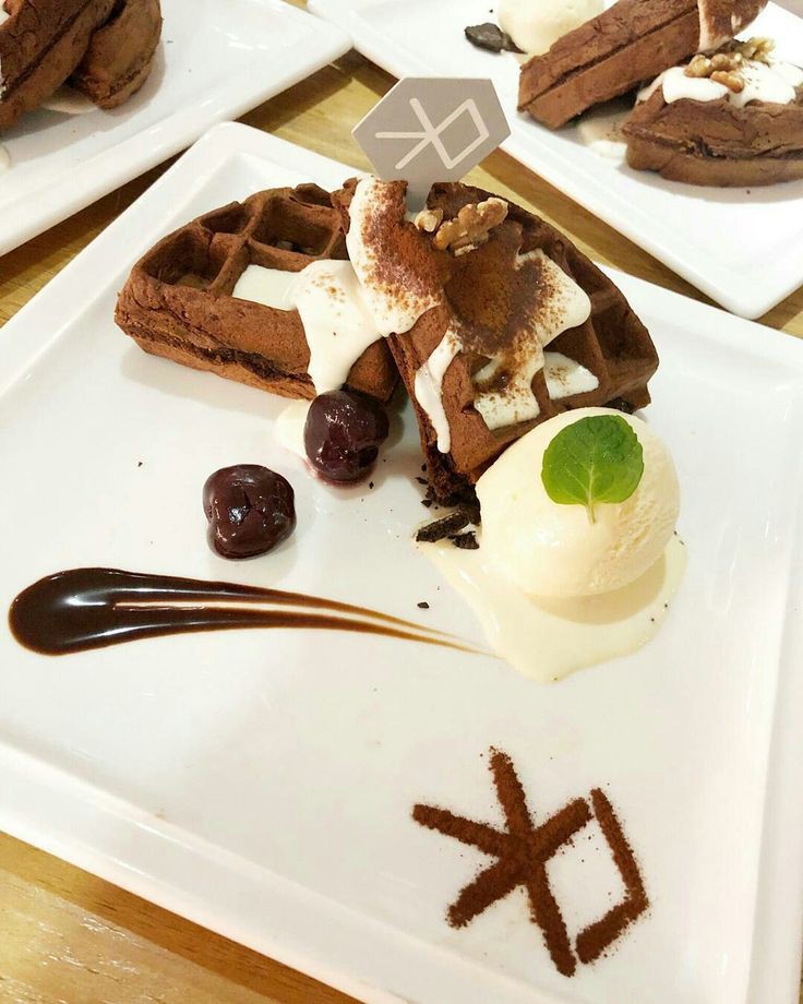 @dokyunpsoo Haloo
Gimana tidur nya semalem?
Nyeyak nga? 
Btw jangan skip sarapan ya?
Hari minggu nih jangan lupa mandi
Happy weekend