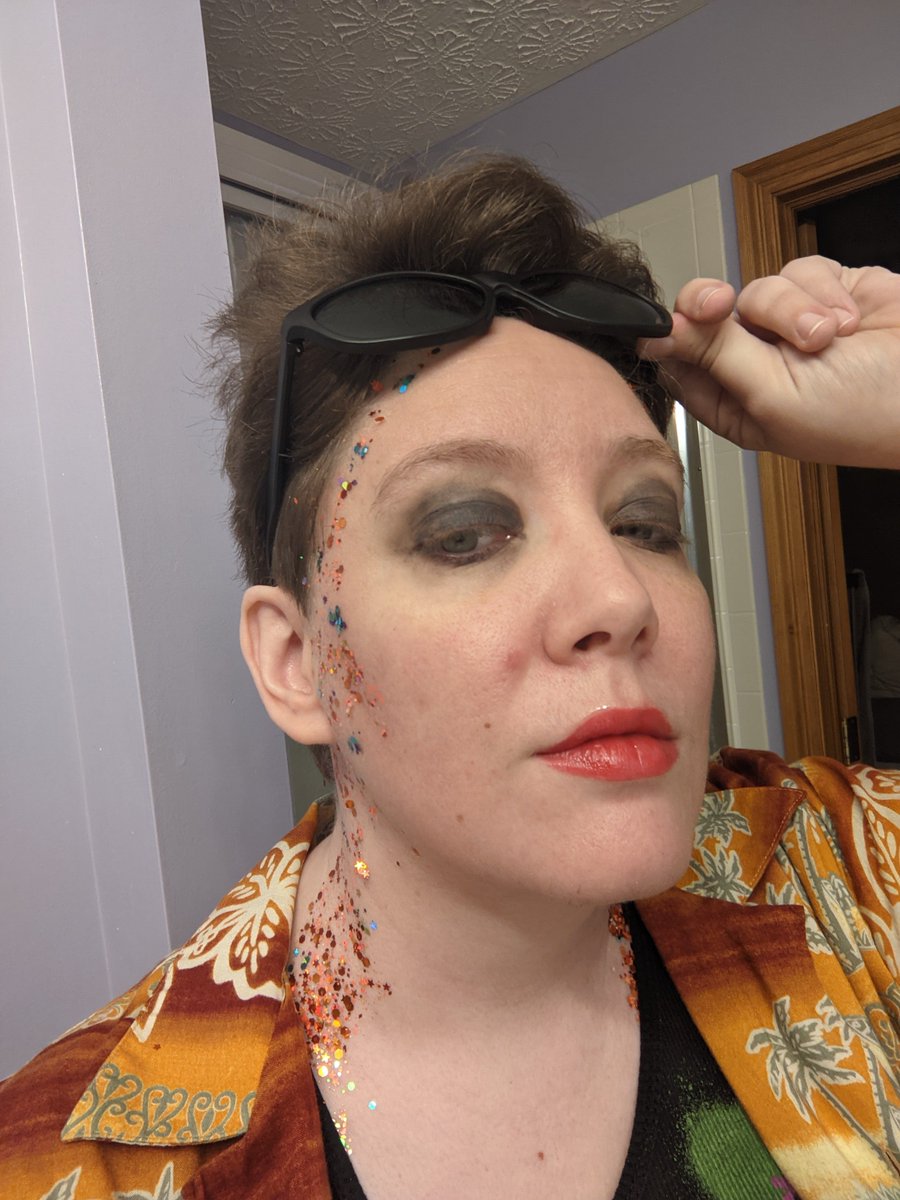 Liz_Stong's tweet photo. This look has been called both Glitter Trill and Glam Neelix and that is 💯 what I was going for. https://t.co/6J2WADRHYY
