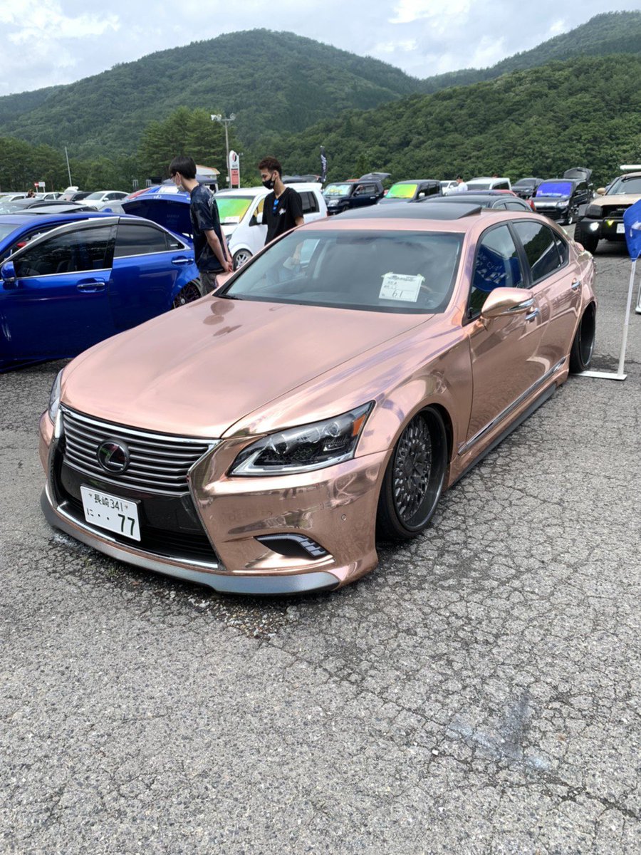 nextlevel_77's tweet photo. 🏆トップスタイル杯🏆

#NEXTLEVEL #KCスタイル #TOPSTYLE #トップスタイル杯 #VIPSTYLE #VIPカー #ドレスアップカー #セダン #車高短 #LS430 #LS460L #40LS #51FUGA #LEXUS #レクサス #日産 #INFINITY #トップスタイルで会いましょう https://t.co/TEEroZwVfo