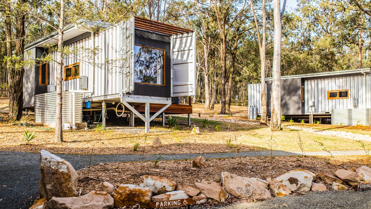_BDAA_'s tweet photo. Hugh Walker of Building Design Direct Pty ltd brings us Tuckers Lane Shipping Container Cabin; a compact and impactful statement of sustainability that truly amazes.
#HughWalker #TuckersLaneShippingContainerCabin #BDAA #sustainabledesign #cabin #shippingcontainer https://t.co/Xa2XbKj9vR