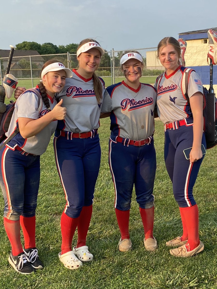 ffzphoenix's tweet photo. 💣💣💣💣💣💣 away!!
6 HR by the Phoenix on the day!
@AnnaPoss1 - 3 HR
@ShelbyWasilews4 - HR
@taylorkoehler22 - HR
Abby Moravek - HR https://t.co/rYKYY1S0Z8